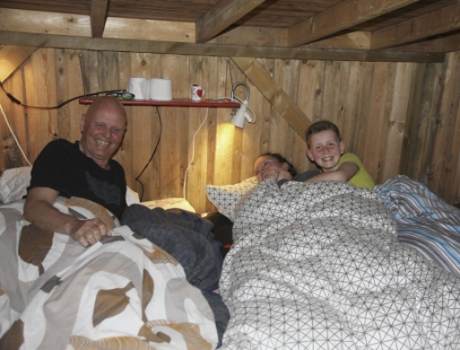 Harlev-familie har sovet ude i et helt år