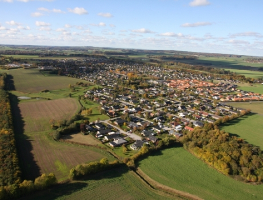 Plant et træ for Skovby på lørdag