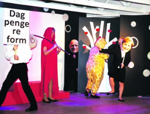 Har du en revy-forfatter i maven?