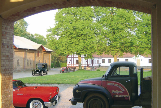 Stort køretøjstræf grundlovsdag  på Wedelslund