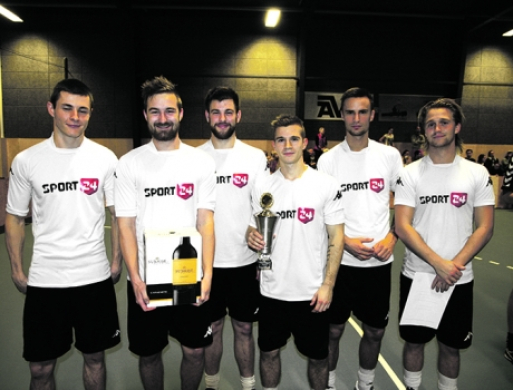 Udsolgt i alle rækker ved julefodbolden