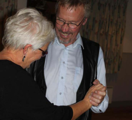 Venneaften gav  pote hos folkedansere