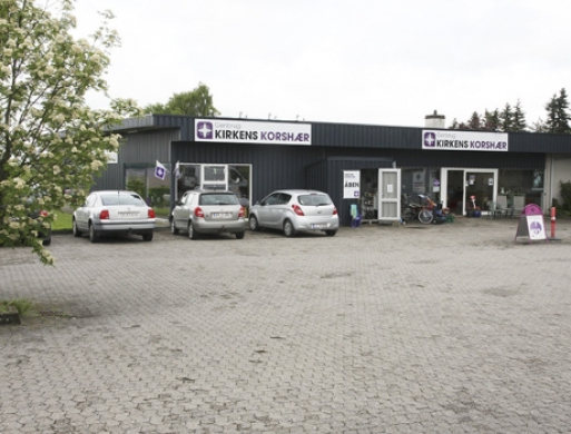 Sommerfest hos Kirkens Korshær Genbrug