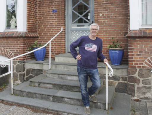 Galleri-bygning sat til salg