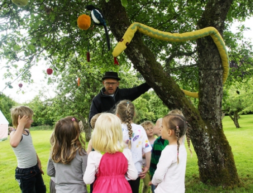 Kundskabens træ findes i Storring