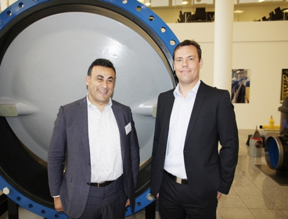 Markante politikere på lokal charmeoffensiv