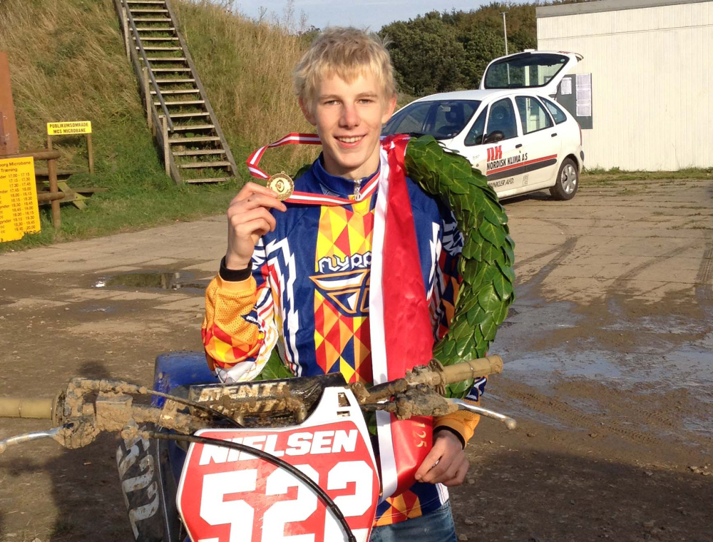 Casper er danmarksmester i motocross