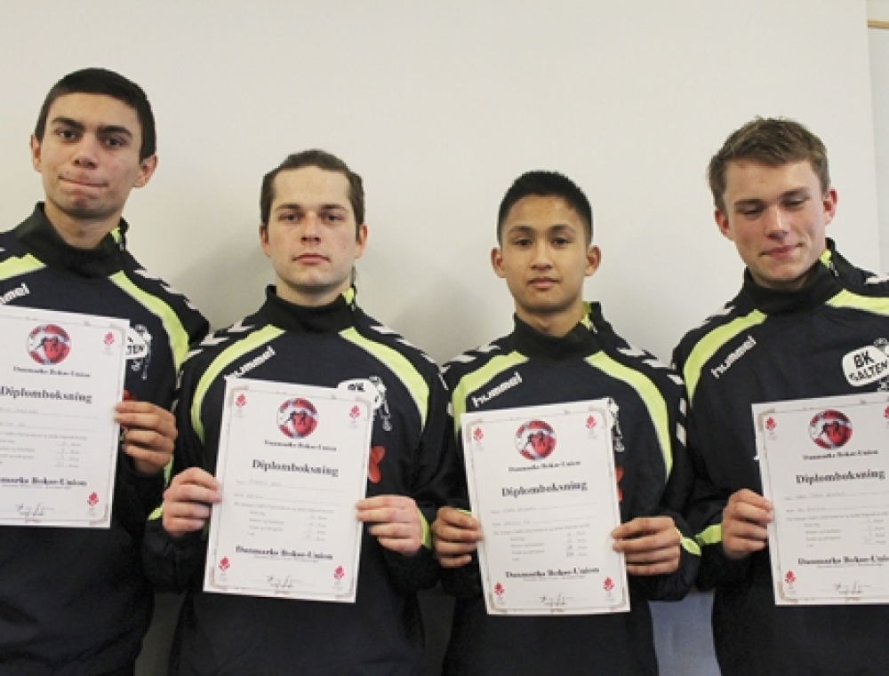 Fire Galten-boksere sikrede sig diplom-status