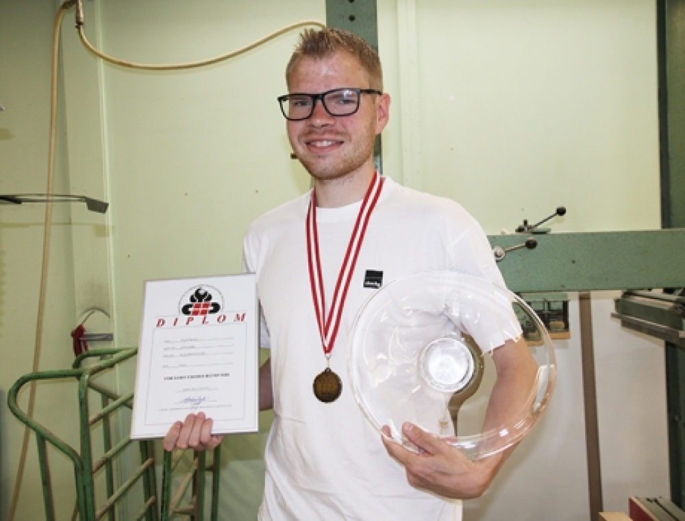 Dygtig maskinsnedker hædret med medalje
