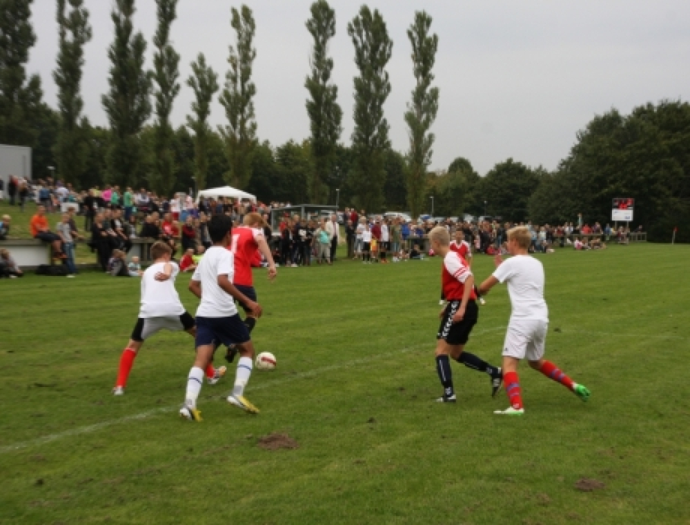 Håndboldstjerner i skudlinjen på Klank