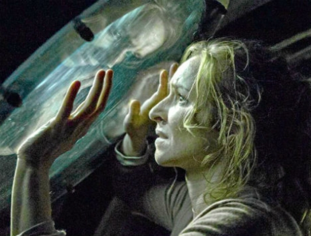 Mange vil se 'Kvinden i buret'