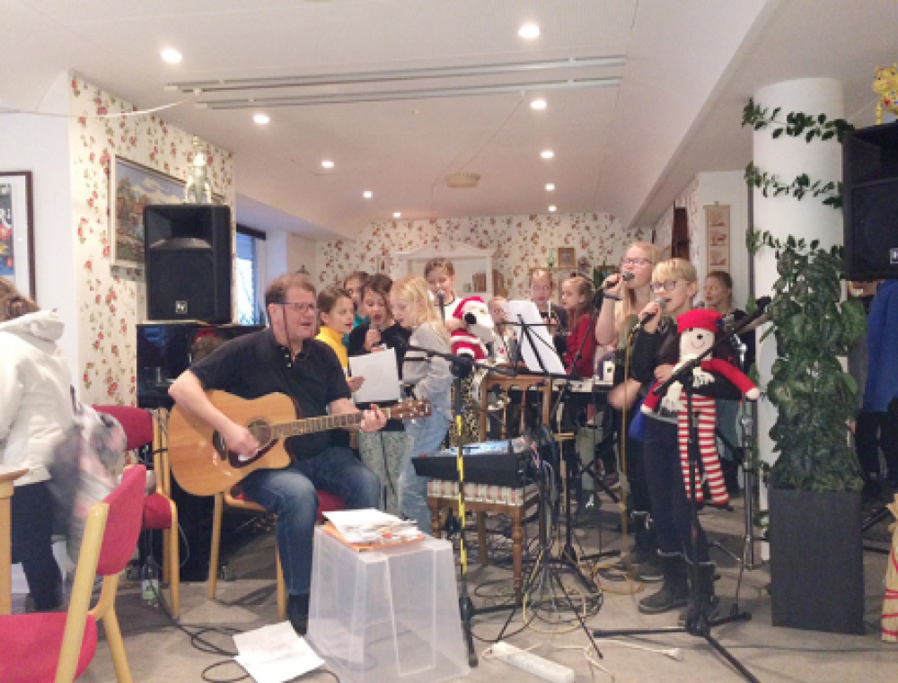 Unge julemusikere gav koncert på Tjørnehaven