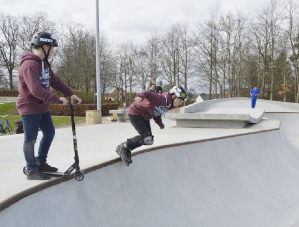 Stjerneskatere indvier Galten Skatepark